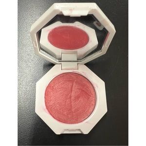 Fenty Beauty Cheeks Out Bronzer in Summertime Wine